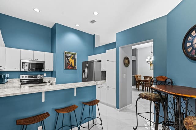 5405 Monterey Circle 25, Delray Beach, FL 33484