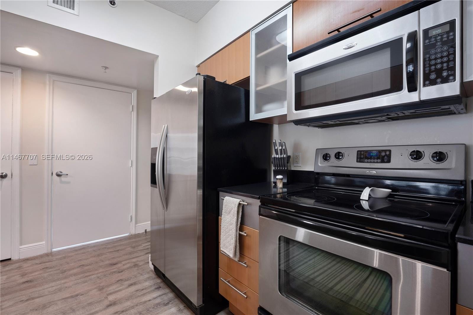 1750 N Bayshore Drive 1405 — photo 11