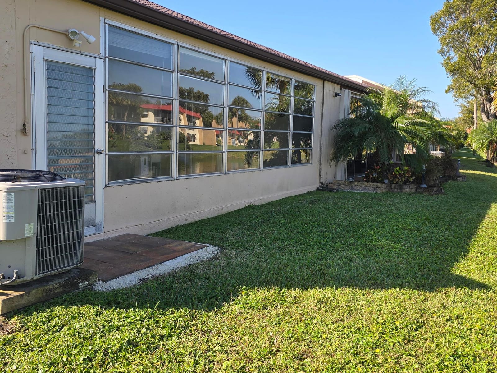 121 Lake Gloria Drive — photo 4