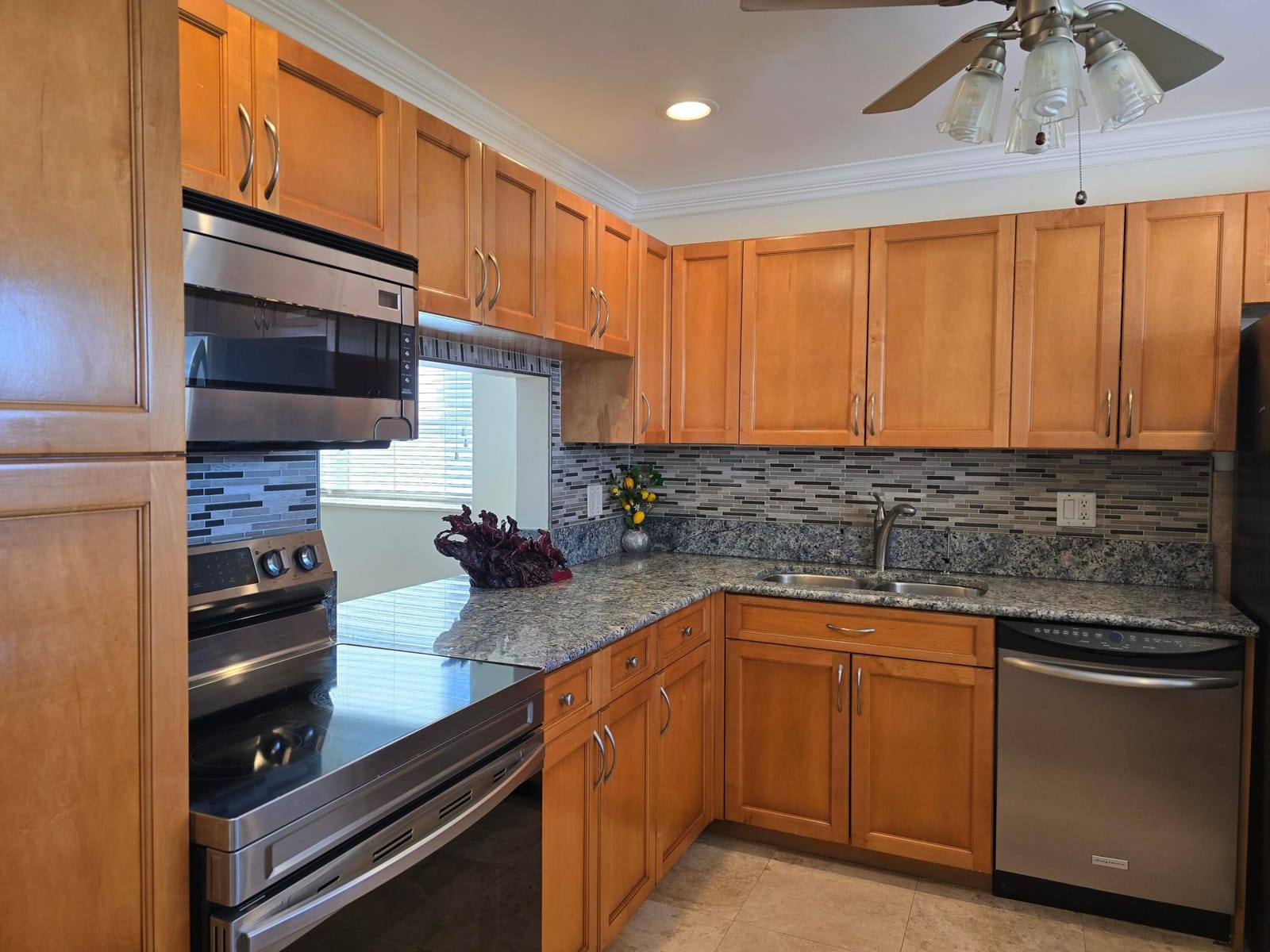 121 Lake Gloria Drive — photo 5