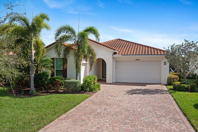 10017 SW Oak Tree Circle, sold in Vitalia At Tradition, Port St Lucie, FL