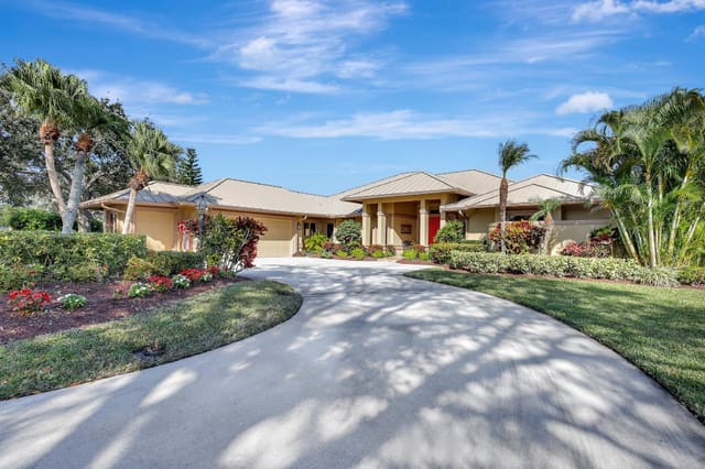 6446 SE Oakmont Place, Stuart, FL 34997