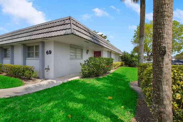 2886 Fernley Drive E 69, West Palm Beach, FL 33415