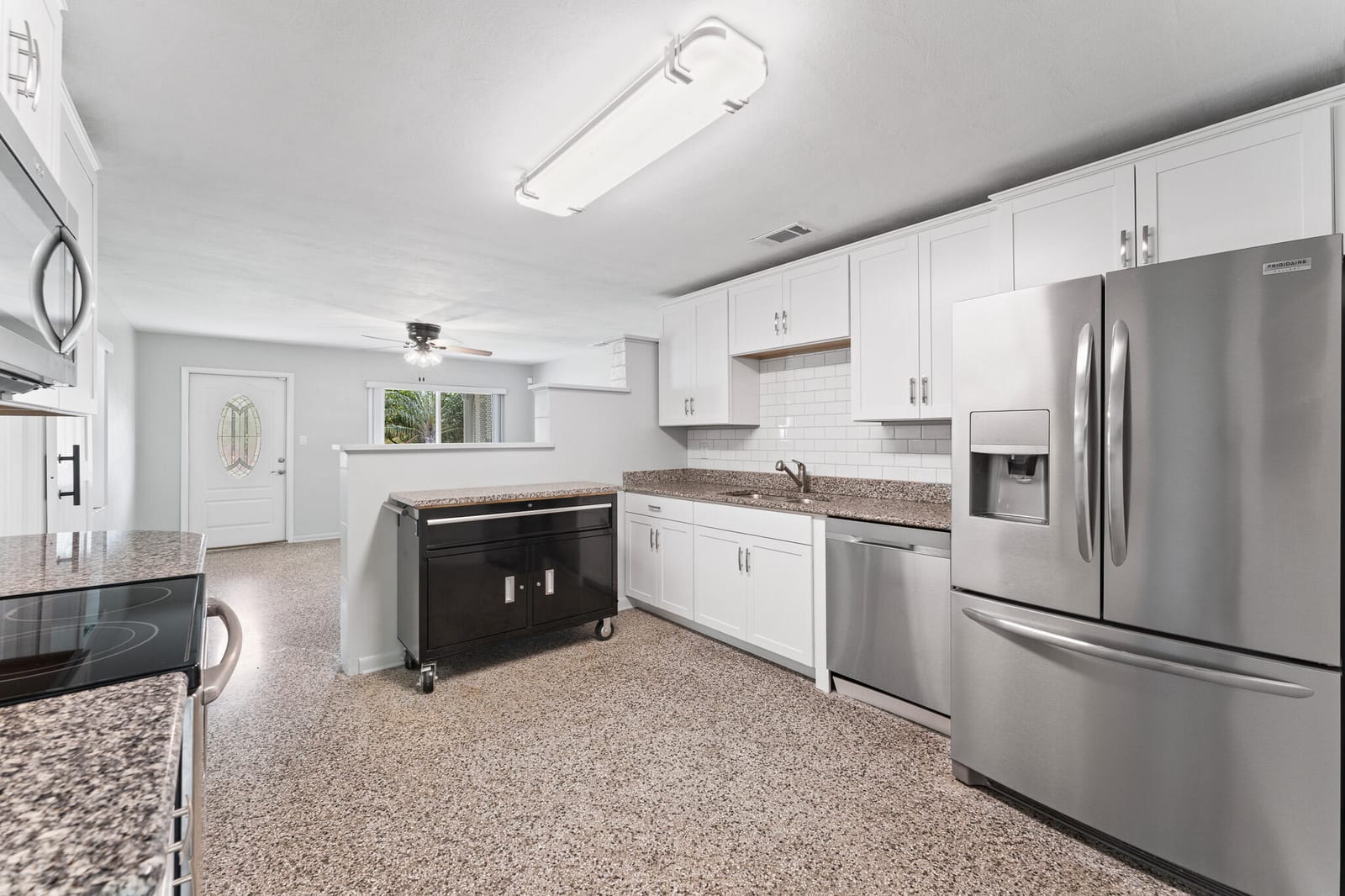 1593 NE Orion Street — photo 7