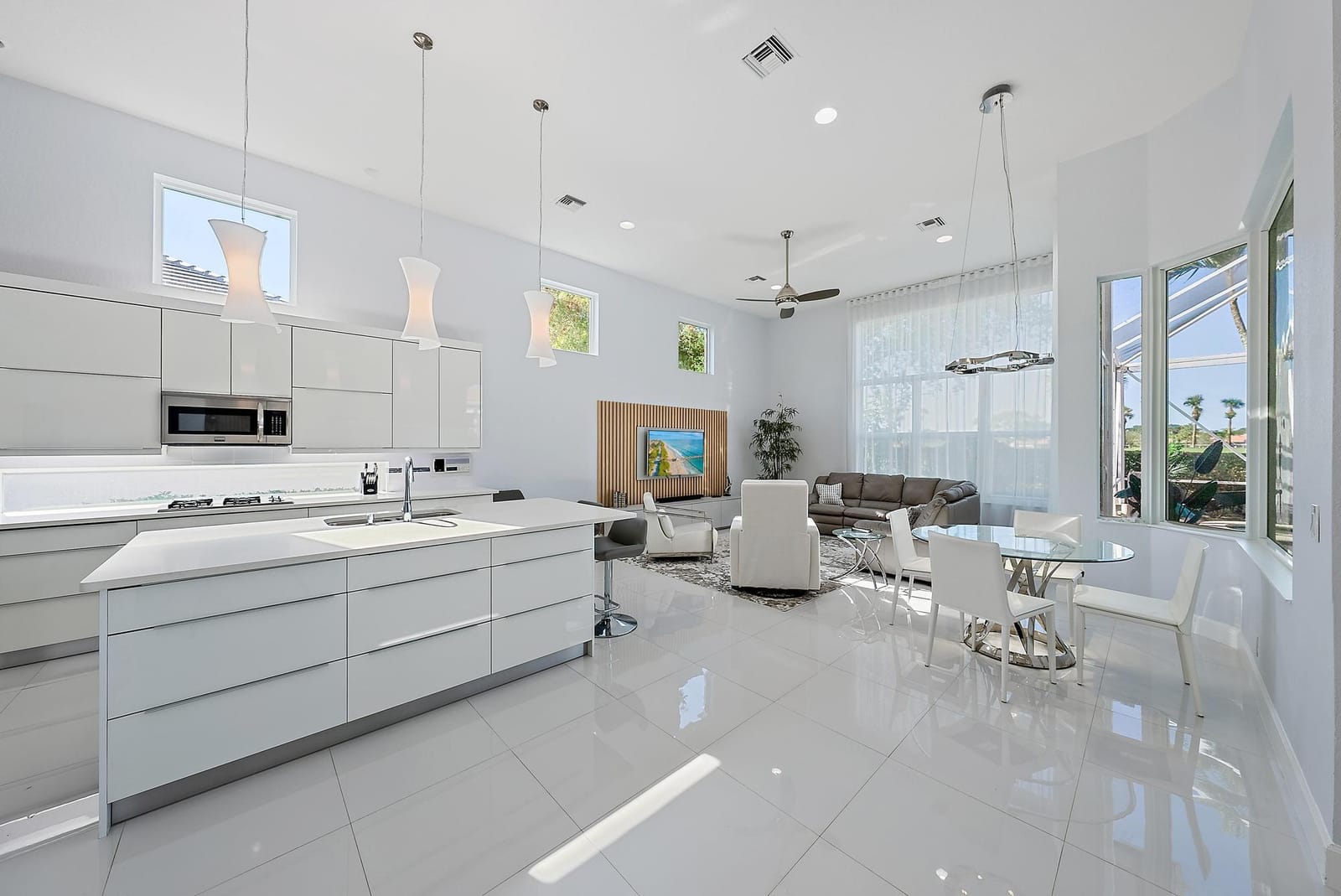 8988 Lakes Boulevard, West Palm Beach, FL 33412 photo 17