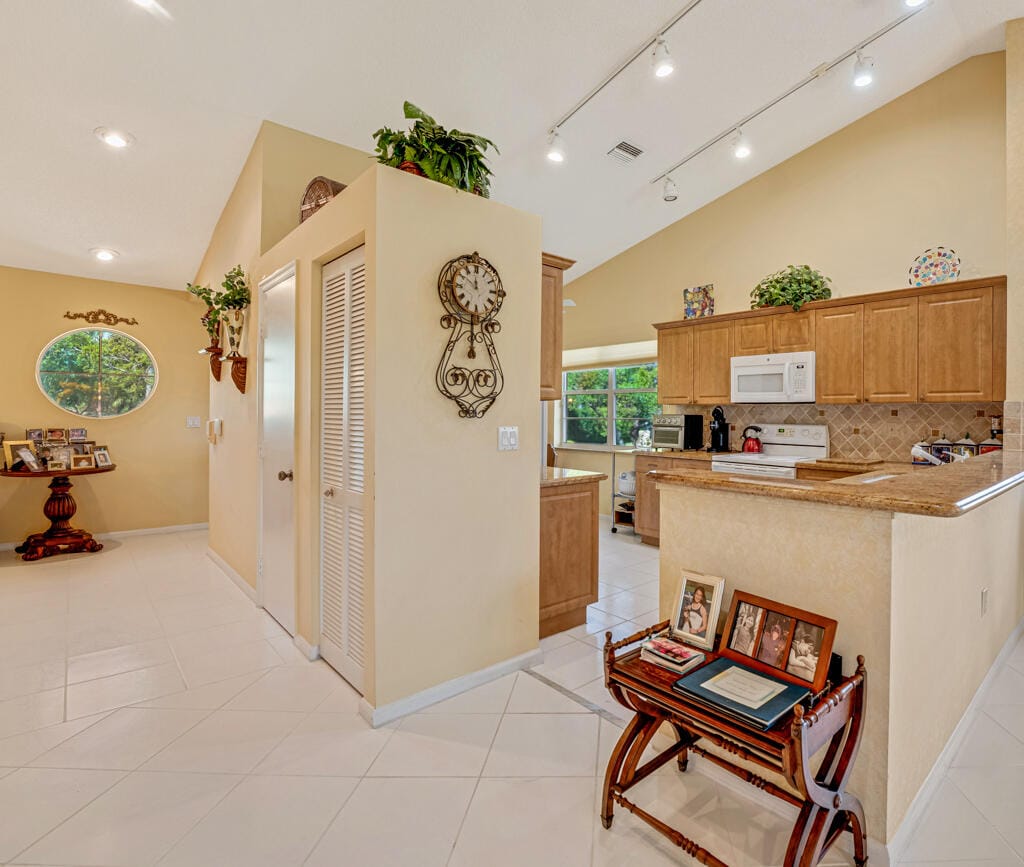 9805 Shadybrook 201 Drive 201, Boynton Beach, FL 33437 photo 18