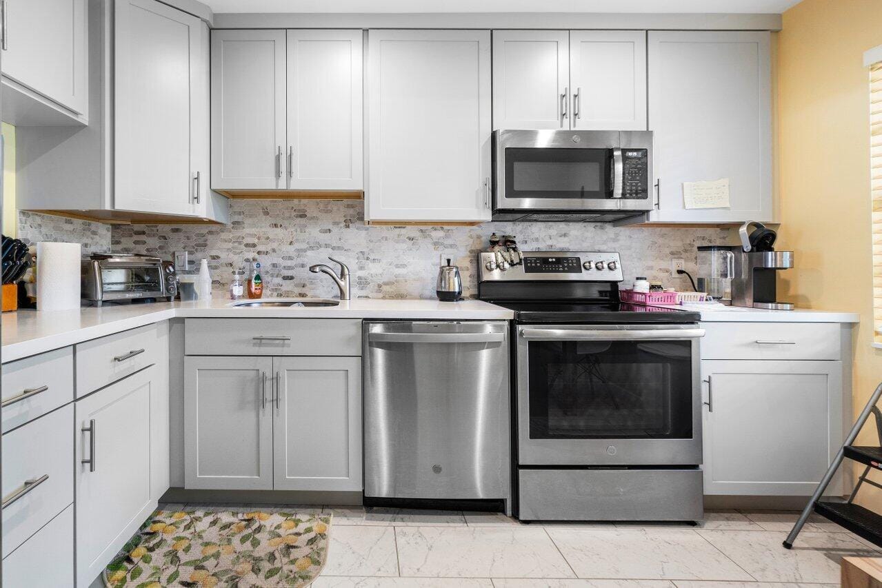 9232 Pecky Cypress Lane 2-E — photo 5