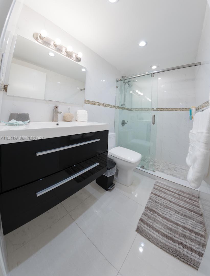 5601 Collins Avenue 1603, Miami Beach, FL 33140 photo 6