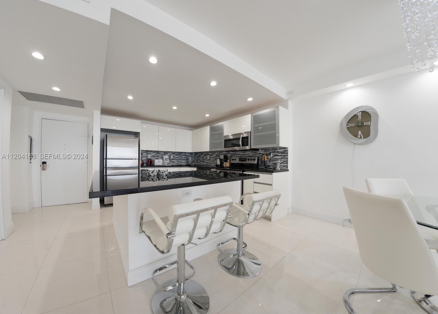 5601 Collins Avenue 1603, Miami Beach, FL 33140 photo 9