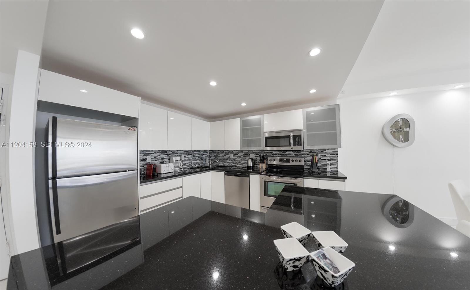 5601 Collins Avenue 1603, Miami Beach, FL 33140 photo 10