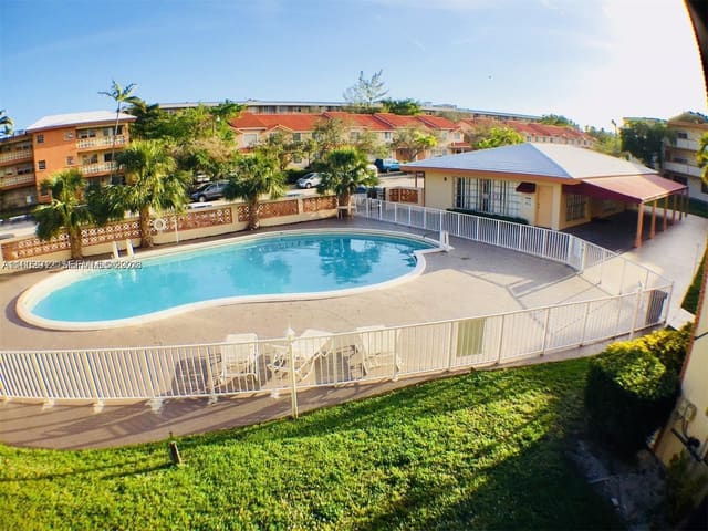 11855 NE 19th Drive 1, Sutton House, North Miami, FL