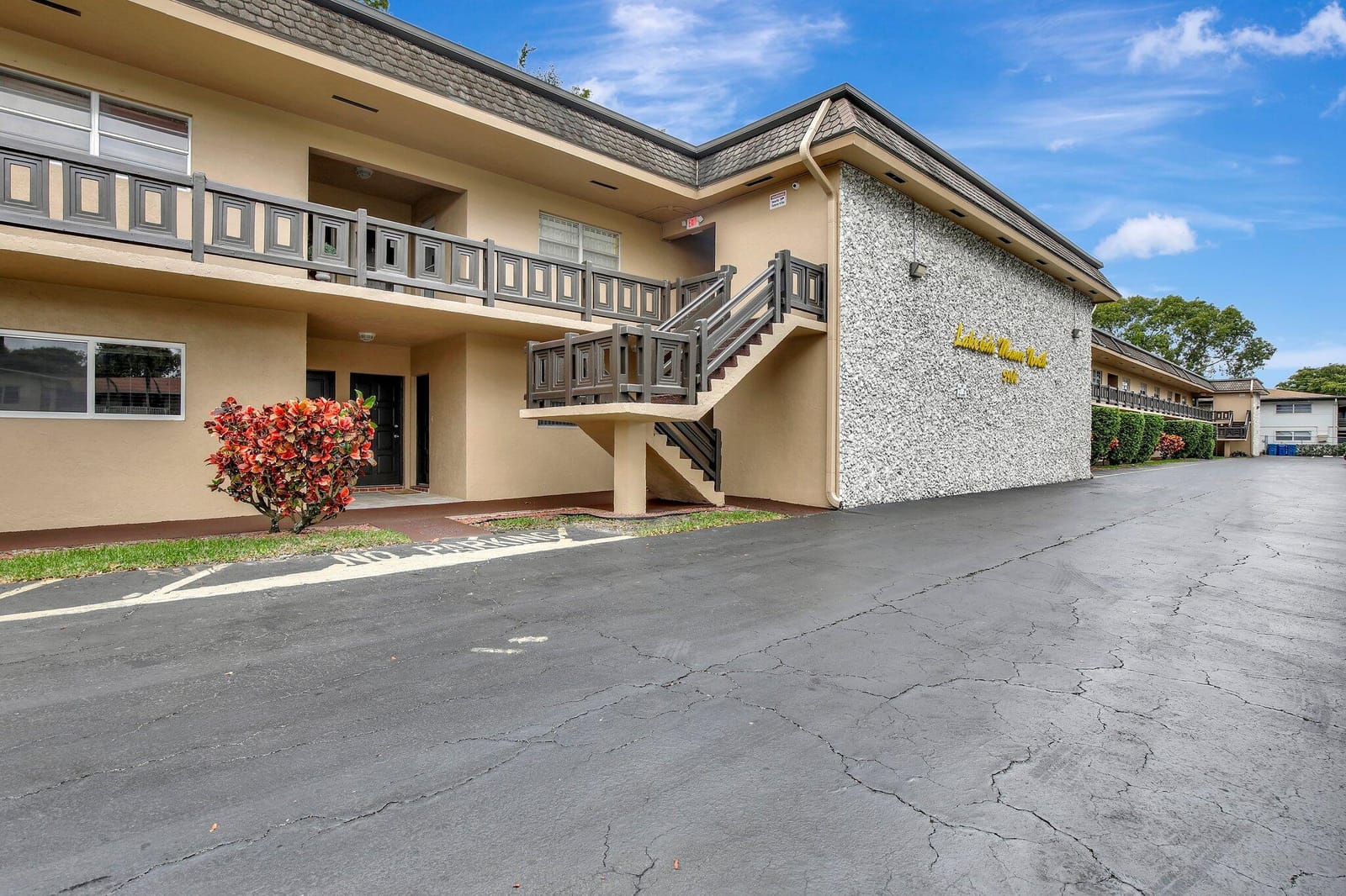 5900 NW 17 Place 214, Sunrise, FL 33313