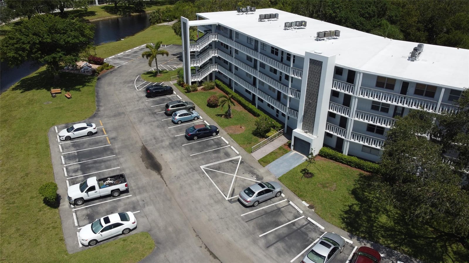 2071 Oakridge F 2071, Deerfield Beach, FL 33442