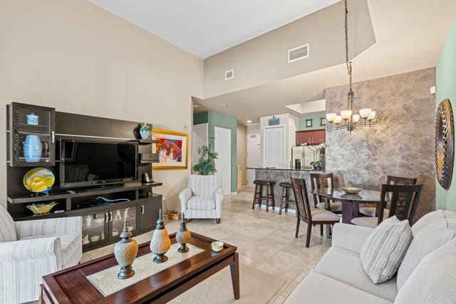 403 S Sapodilla Avenue 101, sold in Metropolitan Condo, West Palm Beach, FL