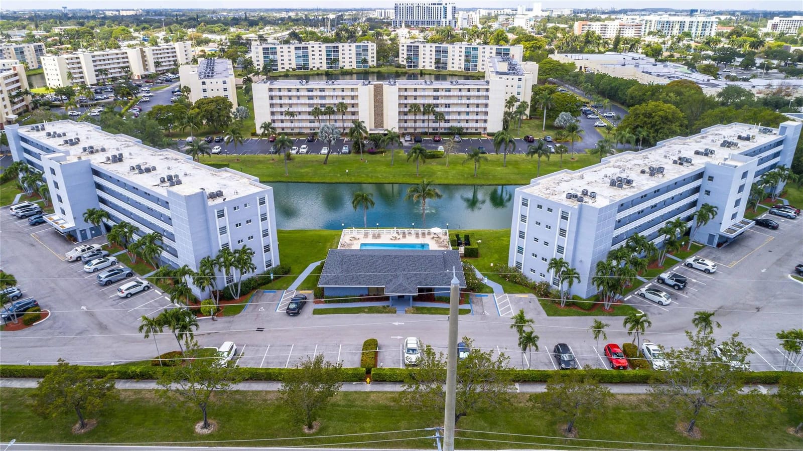 170 SE 5th Avenue 304, Dania Beach, FL 33004 photo 4