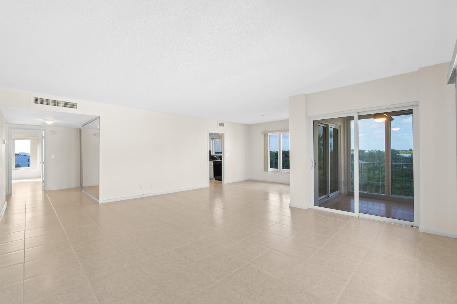 555 SE 6th Avenue 6h, Delray Beach, FL 33483 photo 3