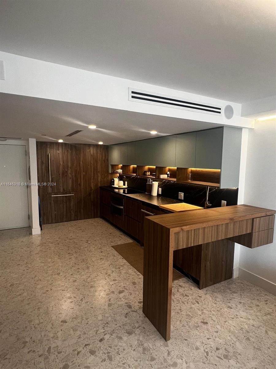 2555 Collins Avenue 306, Miami Beach, FL 33140 photo 14
