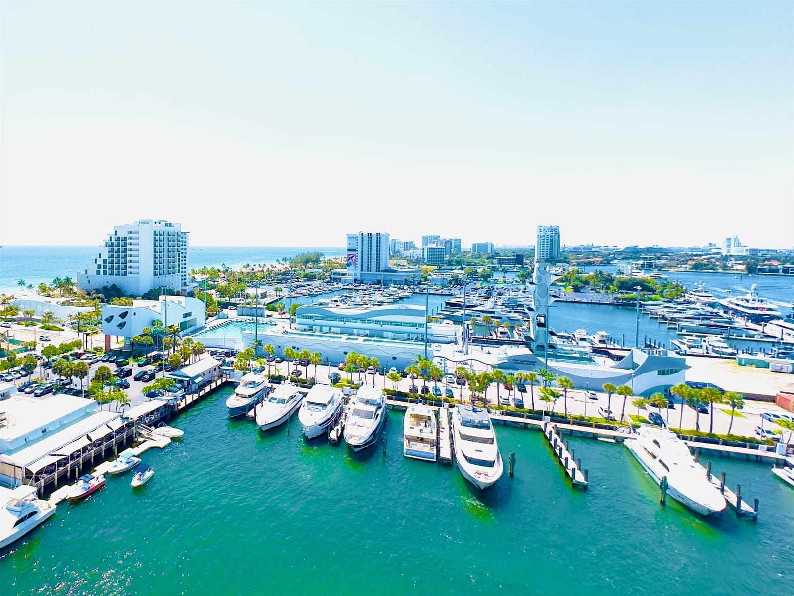 1 Las Olas Circle 1414, Fort Lauderdale, FL 33316