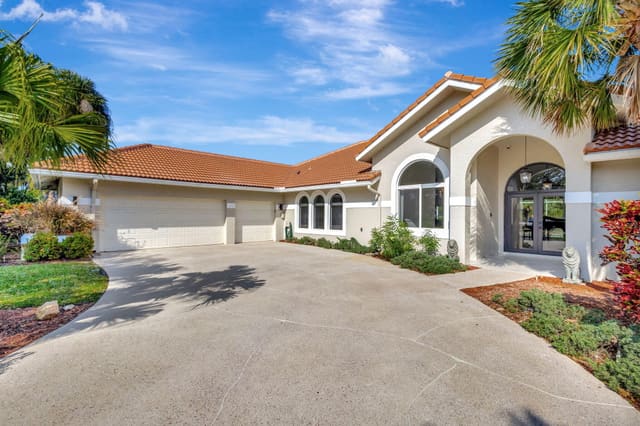 8584 Wendy Lane E, West Palm Beach, FL 33411