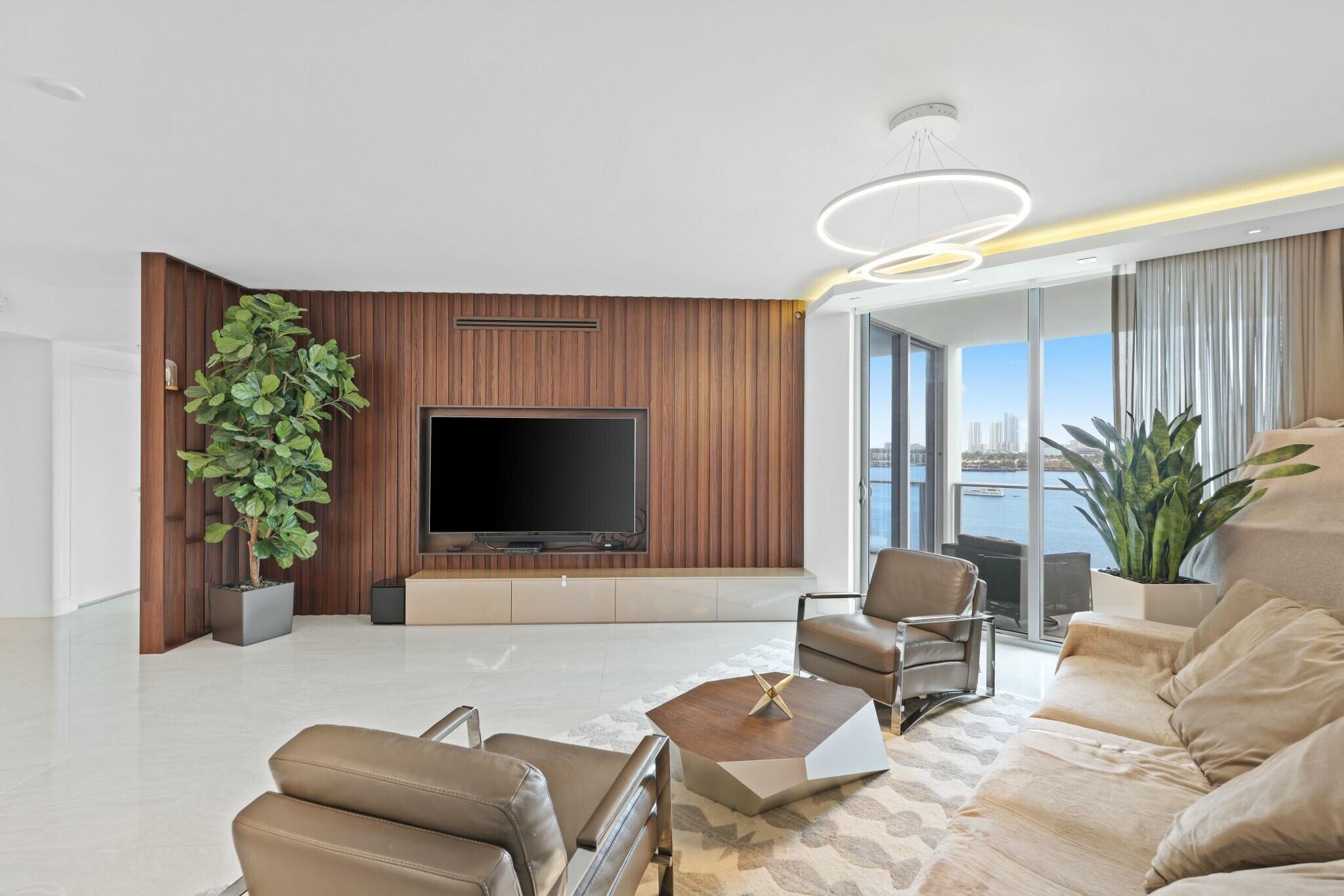 17301 Biscayne Boulevard 707, North Miami Beach, FL 33160, North Miami Beach
