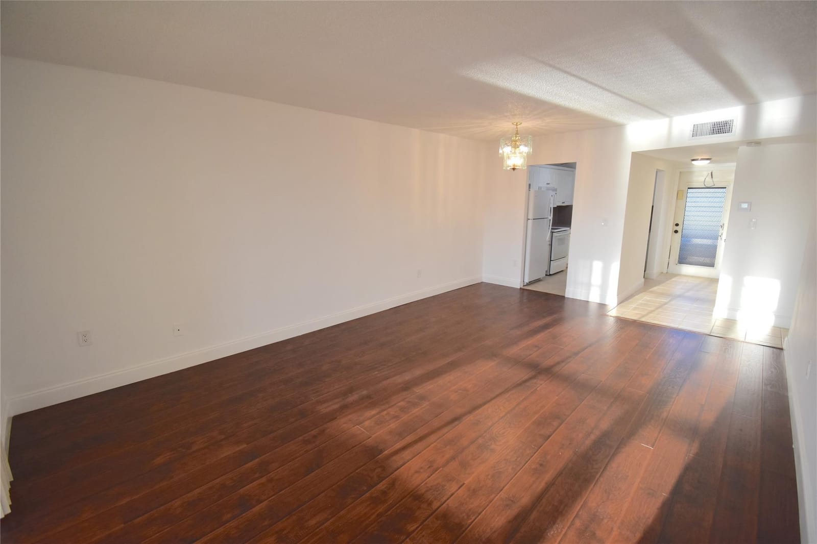 3051 Sunrise Lakes Drive 311 — photo 6