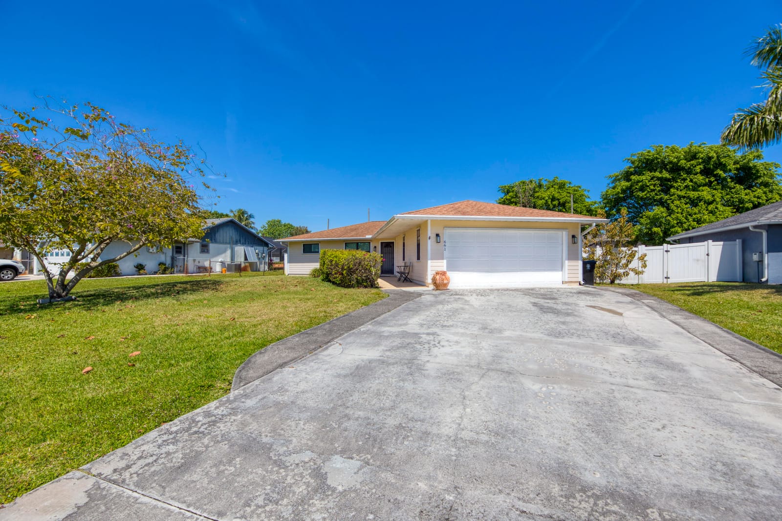 661 SE Sweetbay Ave Avenue, Port St. Lucie, FL 34983