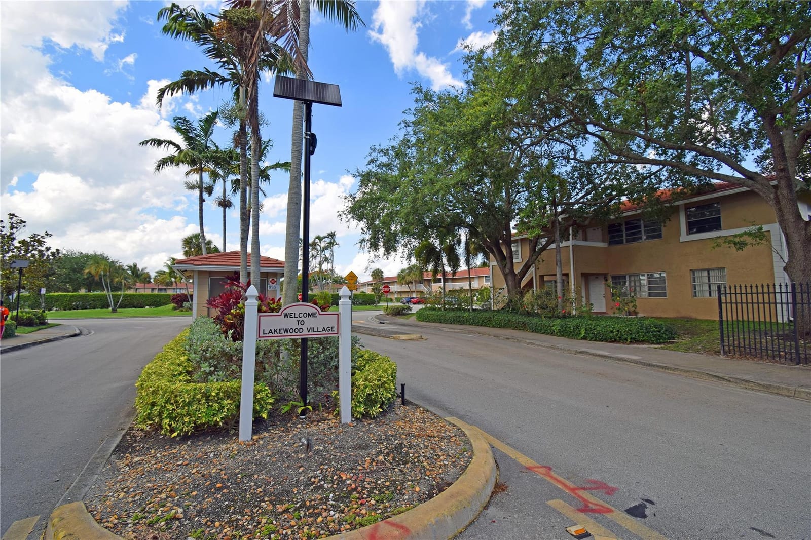 9942 Twin Lakes Drive 7-F, Coral Springs, FL 33071 photo 25