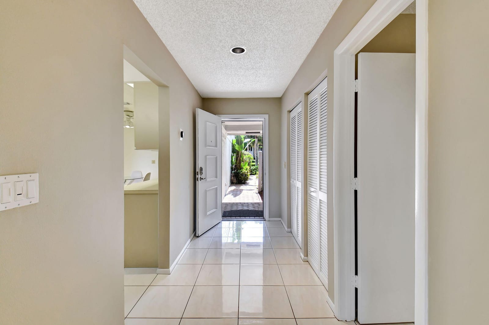 45 Eastgate Drive B — photo 6