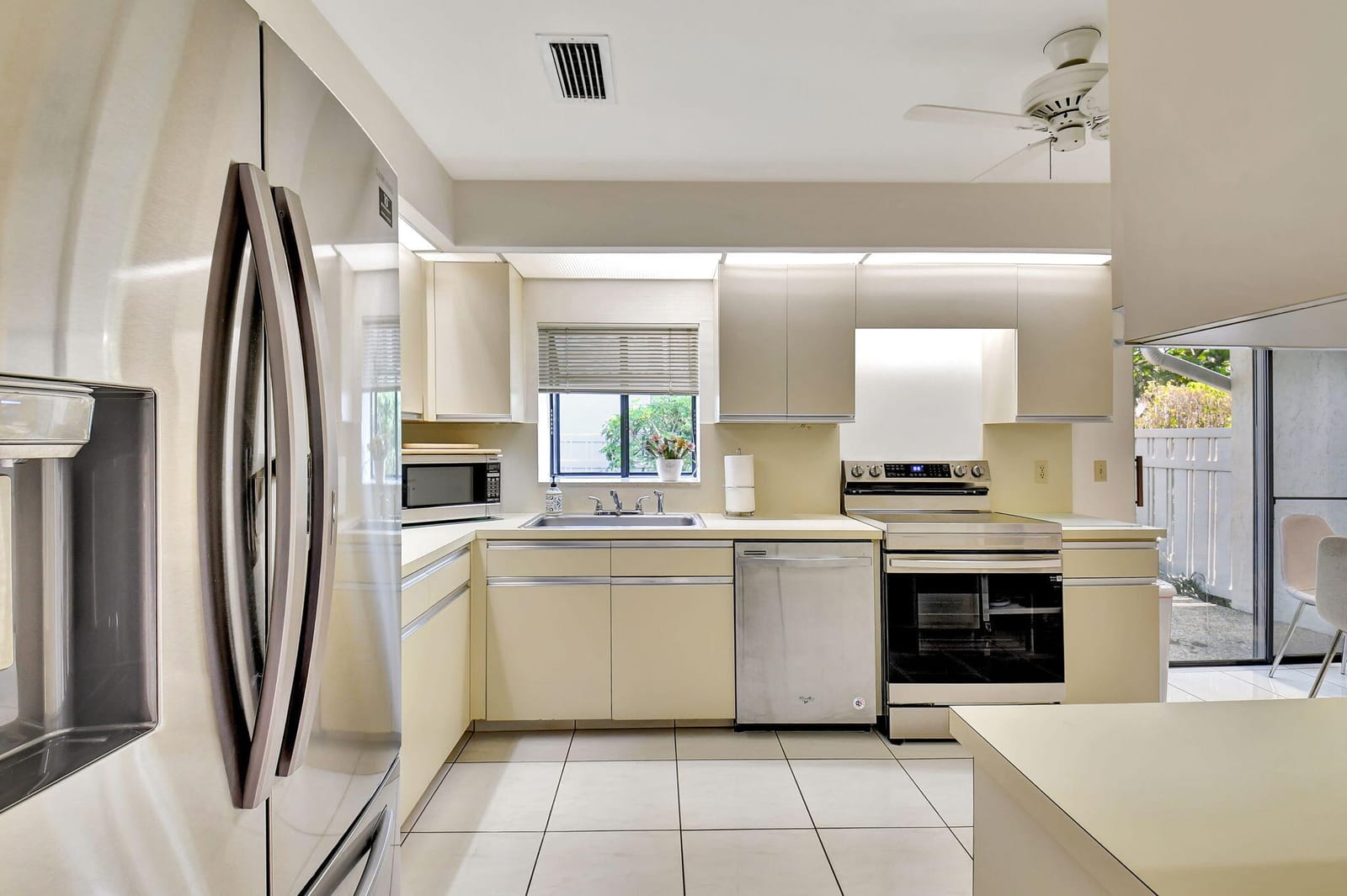 45 Eastgate Drive B — photo 8