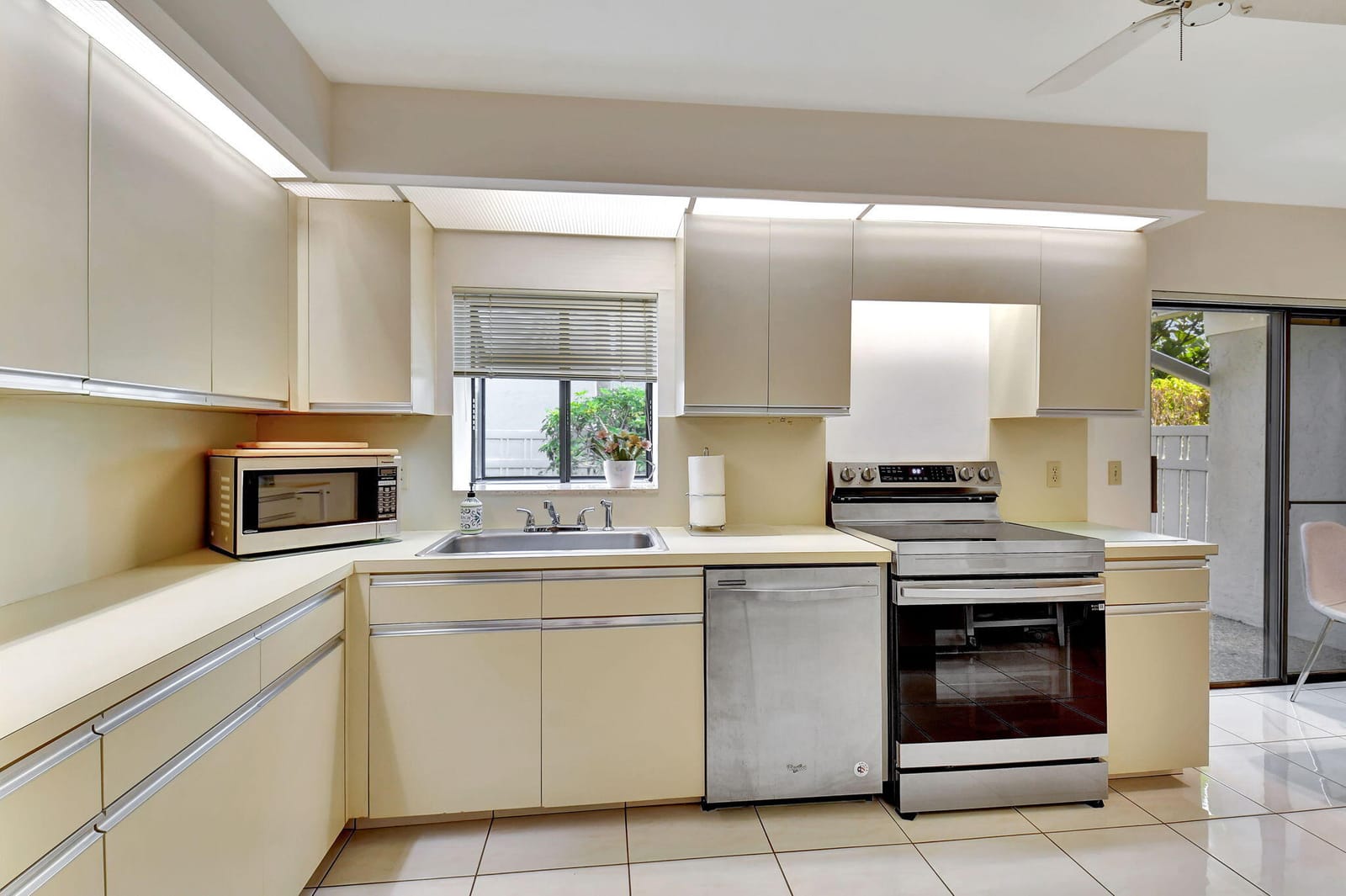 45 Eastgate Drive B — photo 9