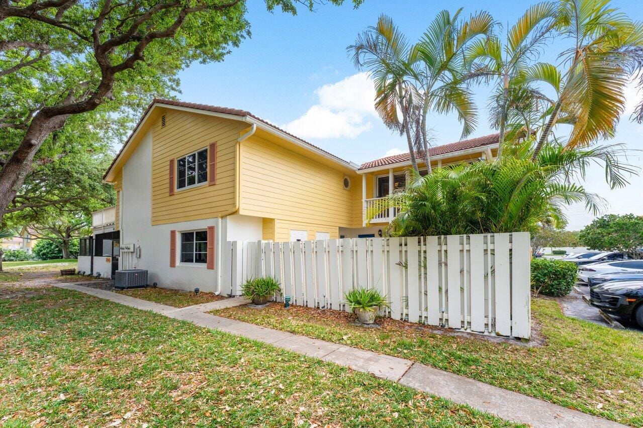 297 Seabreeze Circle, Jupiter, FL 33477 photo 2