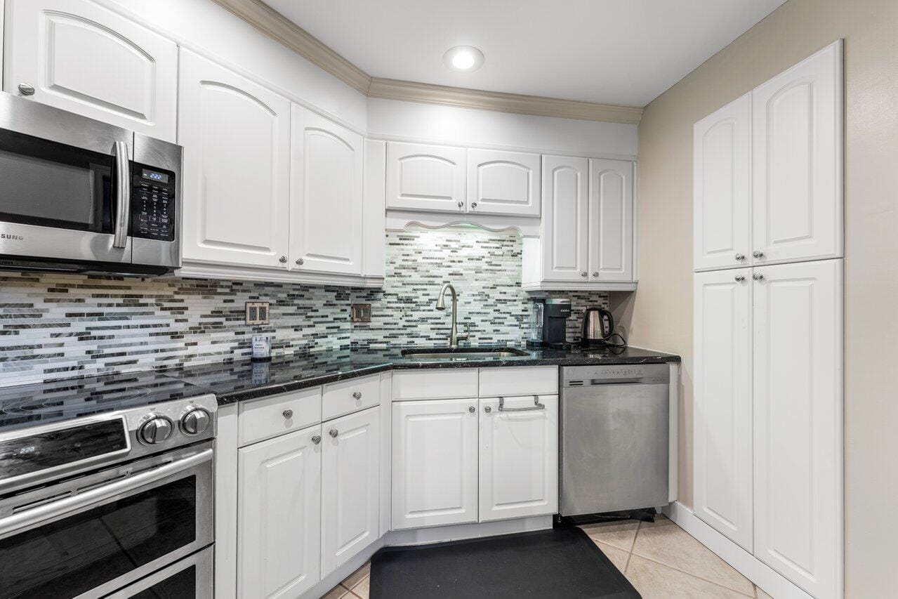297 Seabreeze Circle, Jupiter, FL 33477 photo 13