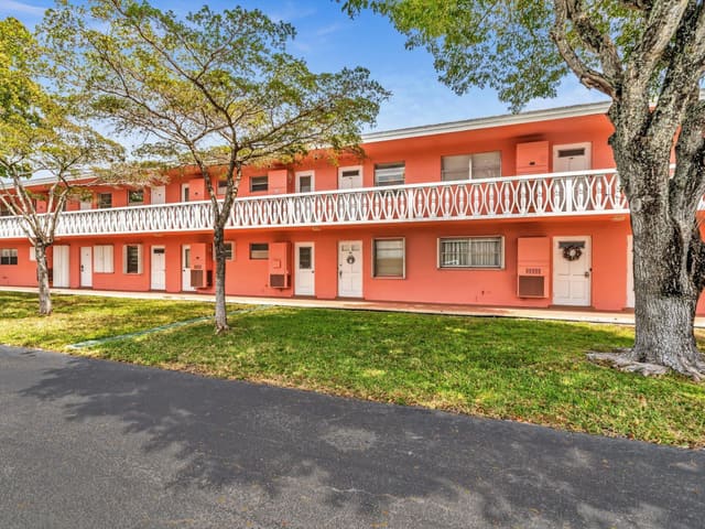 300 NE 20th Street 605, sold in Boca Verde, Boca Raton, FL