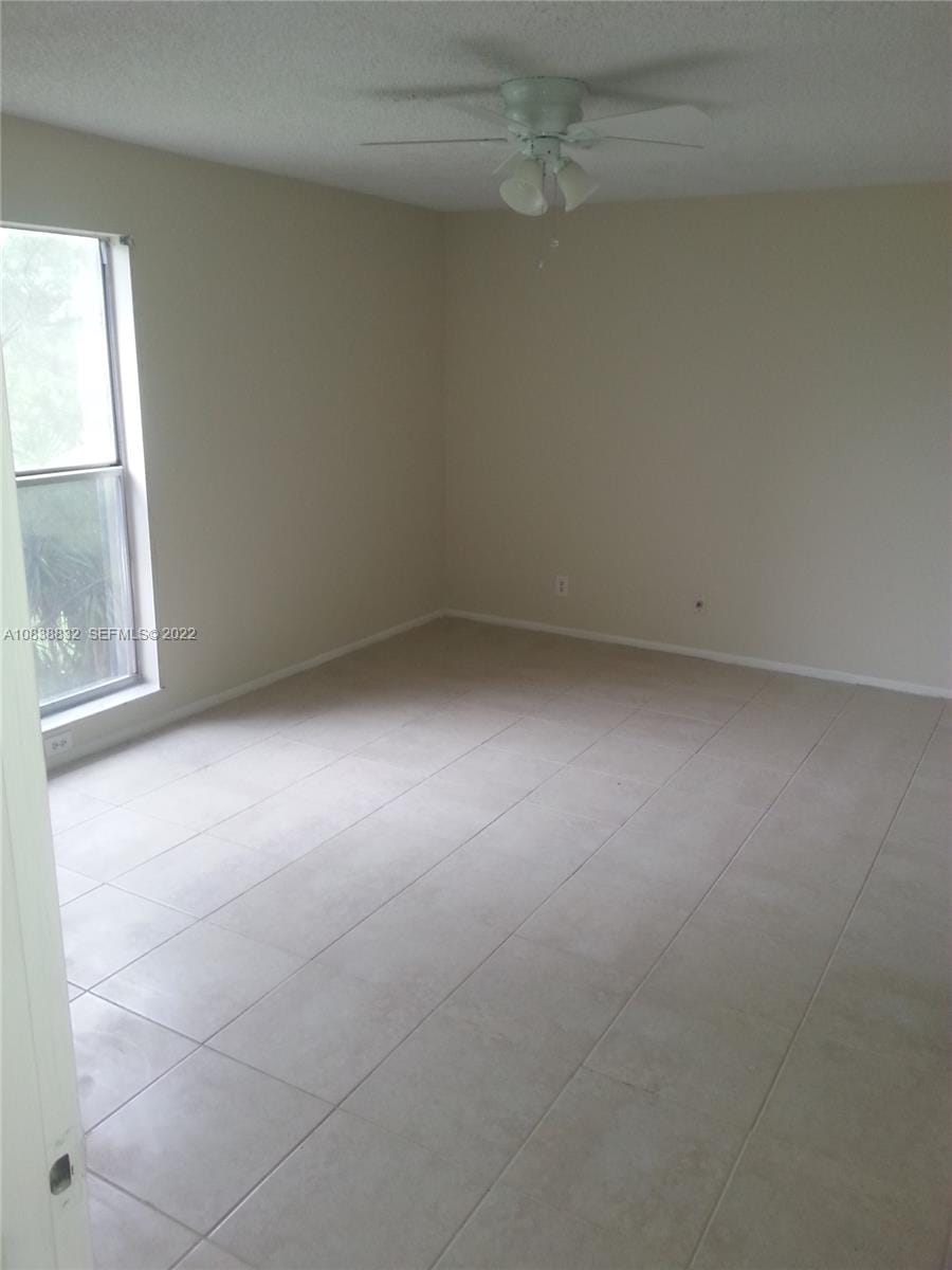 8411 Lagos De Campo Boulevard 303U — photo 4