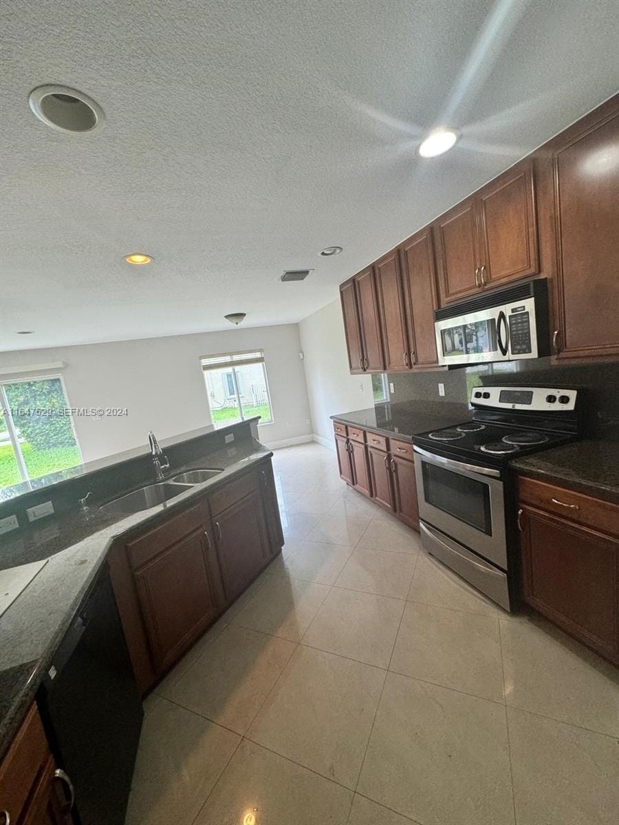 4527 SW 129th Avenue, Miramar, FL 33027 photo 5