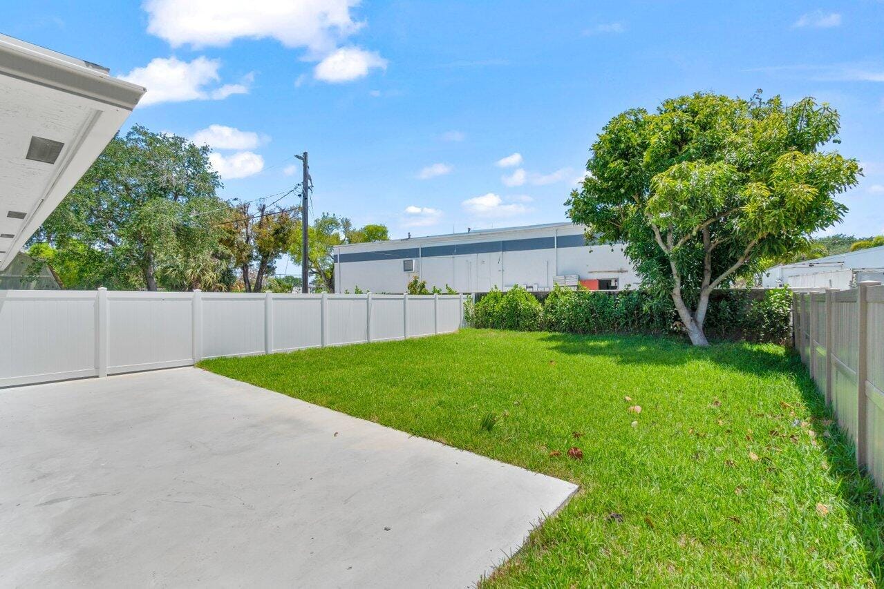 4498 NW 2nd Avenue, Boca Raton, FL 33431 photo 19