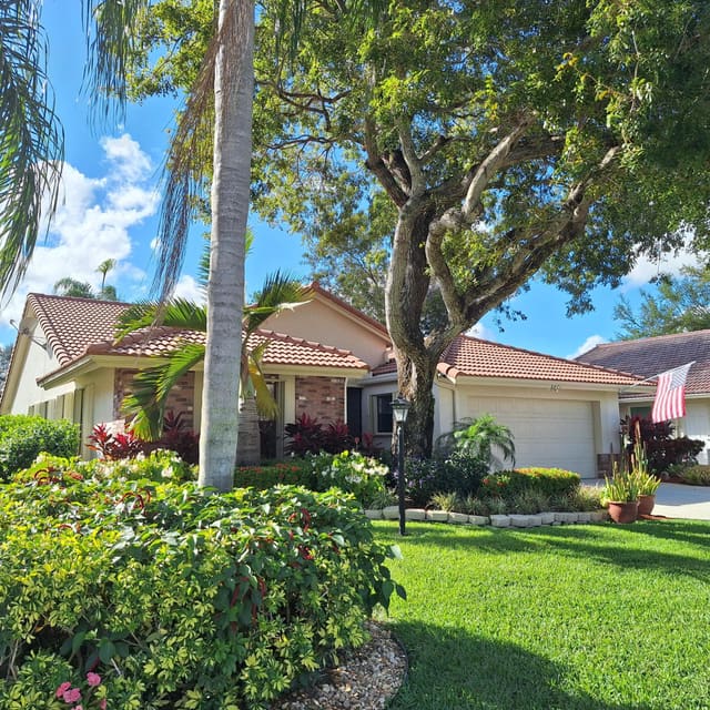 8471 Compass Drive, sold in Palm Shores, Boynton Beach, FL