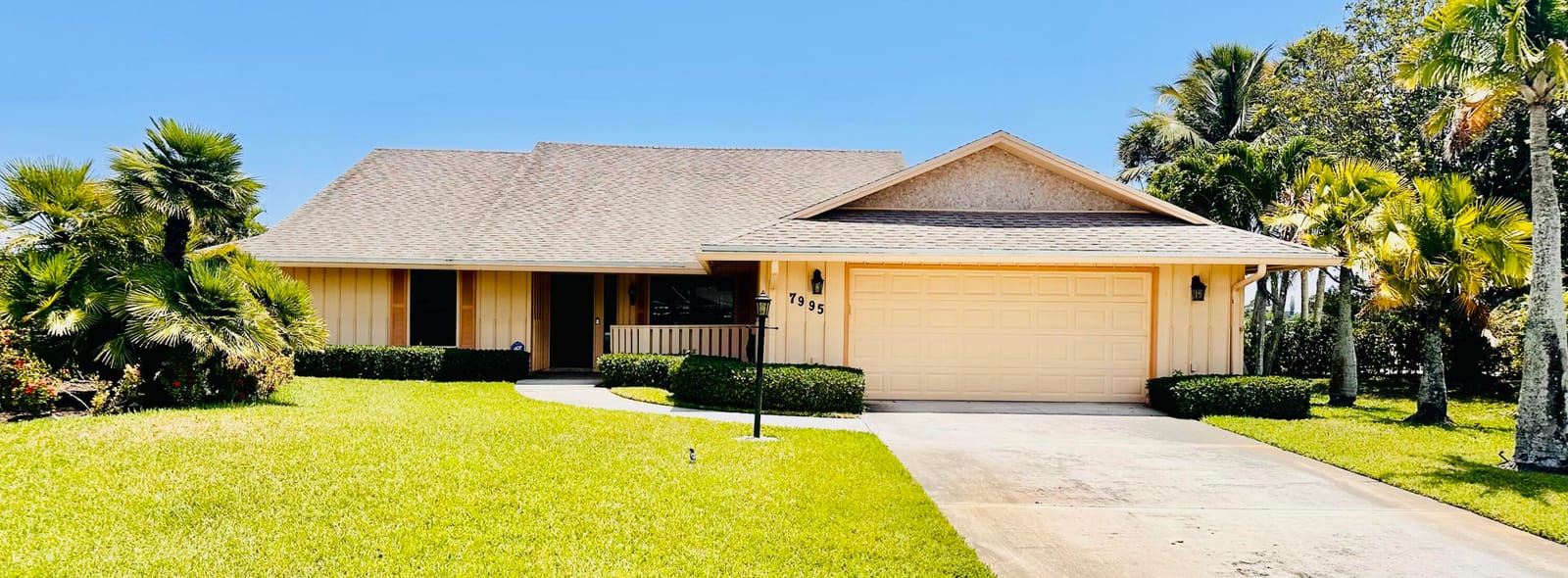 7995 SE Trenton Avenue Avenue, Hobe Sound, FL 33455