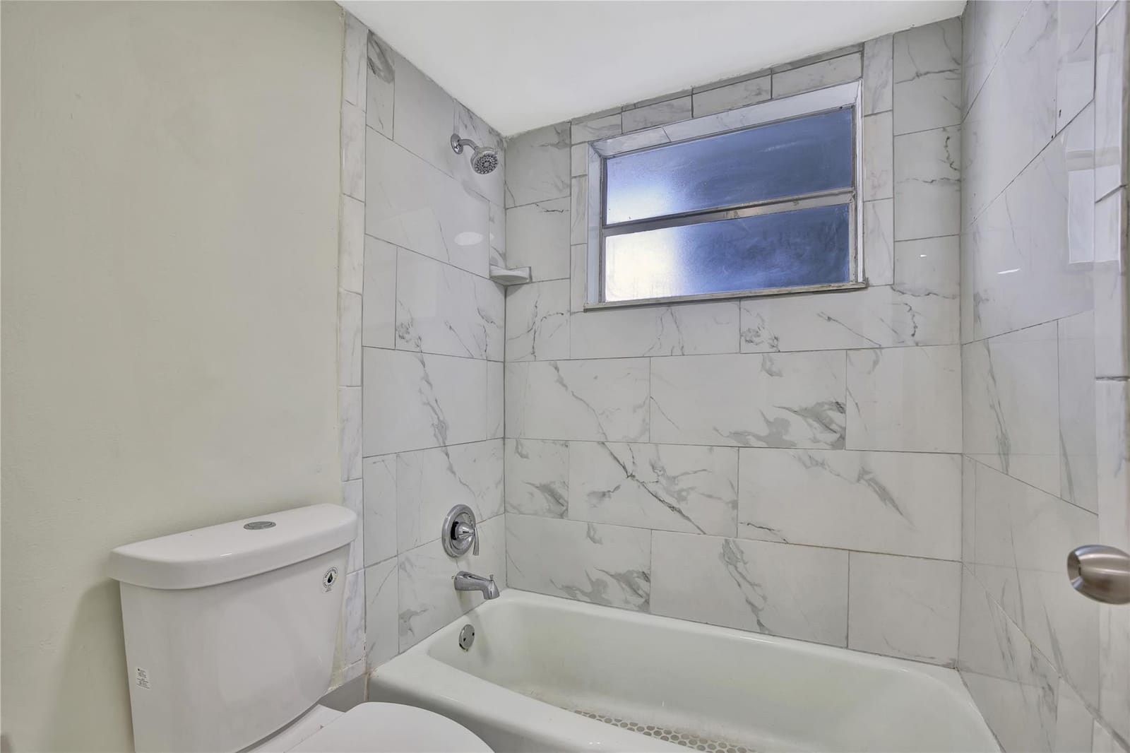 4050 NW 42nd Avenue 312 — photo 11