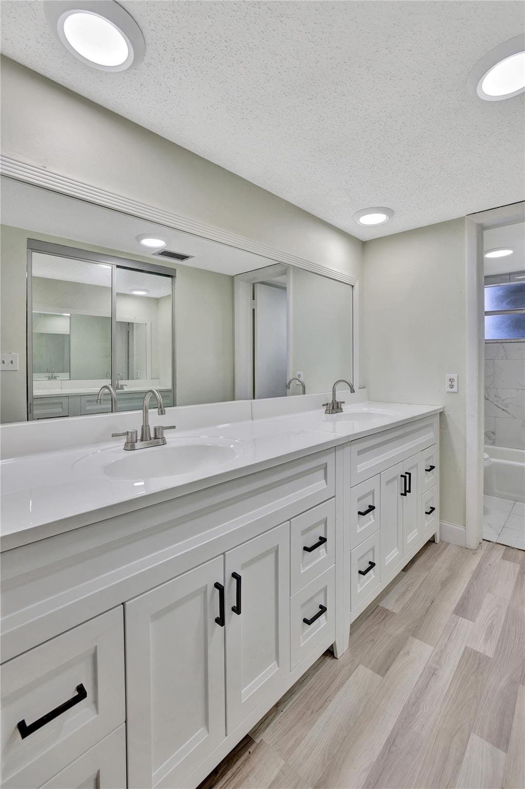 4050 NW 42nd Avenue 312 — photo 10