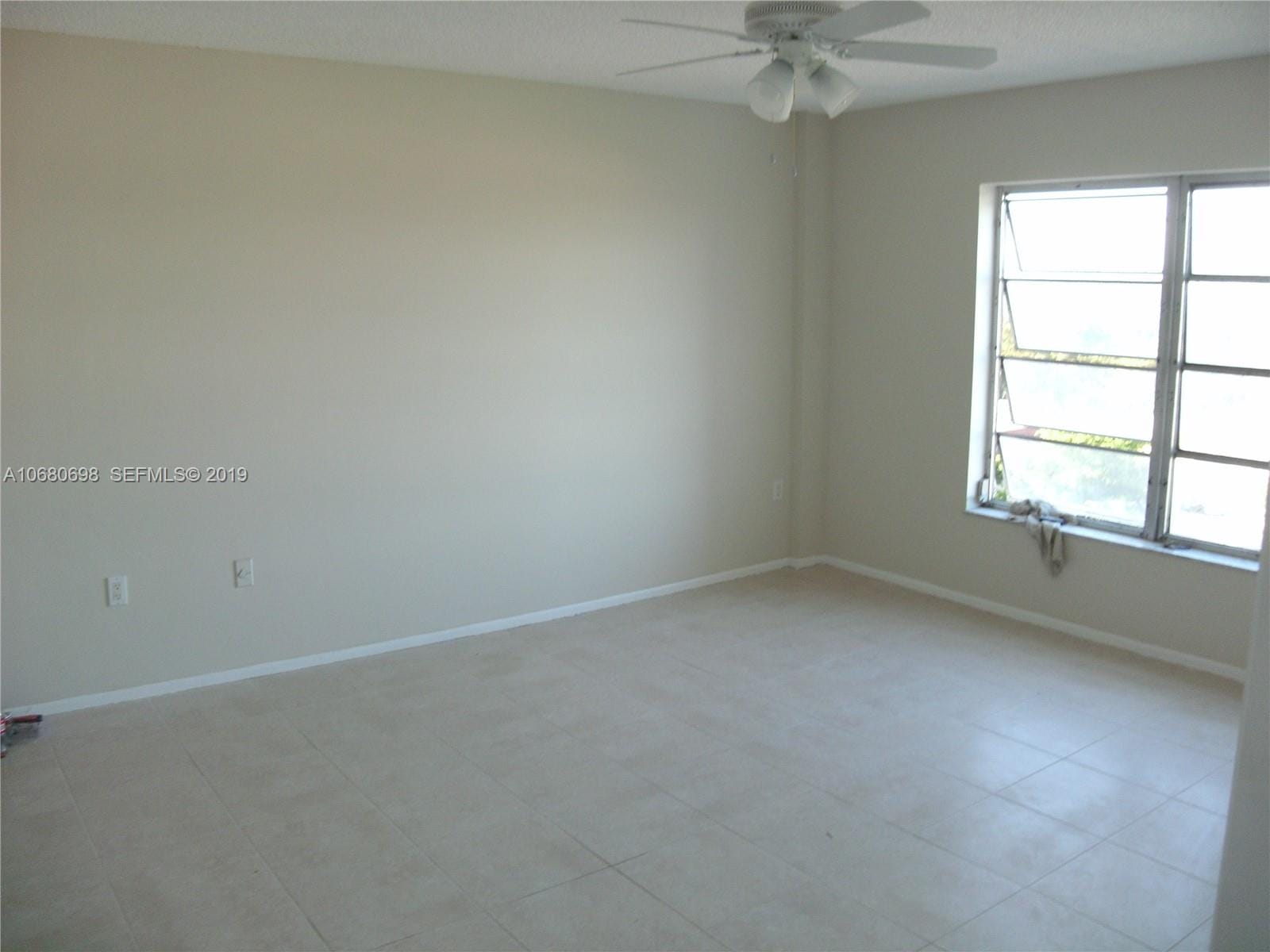 4174 Inverrary Drive 911 — photo 3