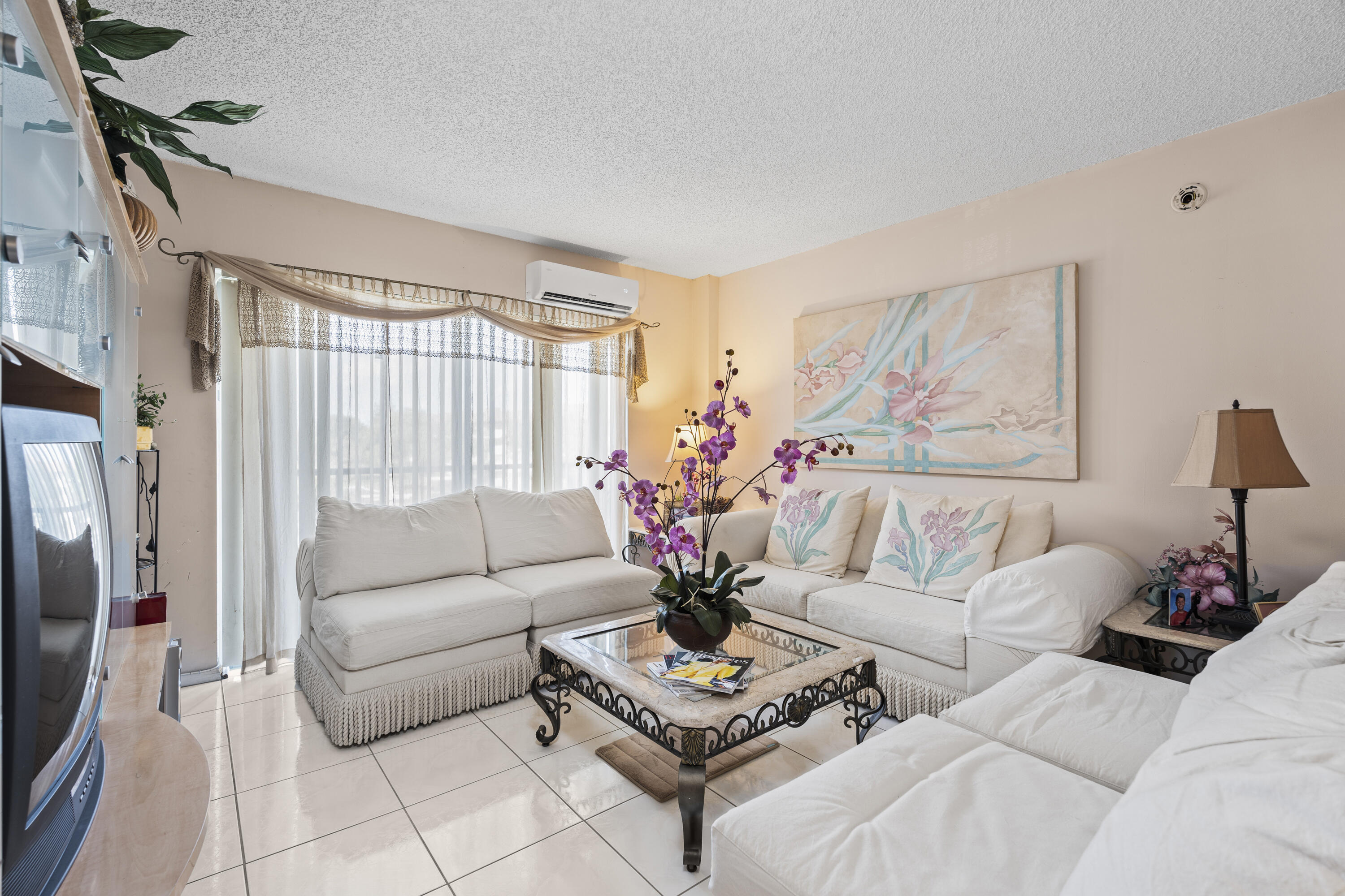 4174 Inverrary Drive 413, Lauderhill, FL 33319, Lauderhill