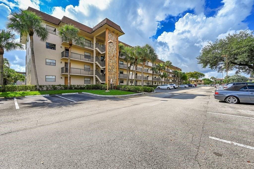 6095 N Sabal Palm Boulevard 212 — photo 1