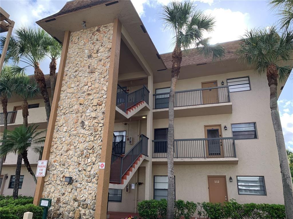 6095 N Sabal Palm Boulevard 212 — photo 6