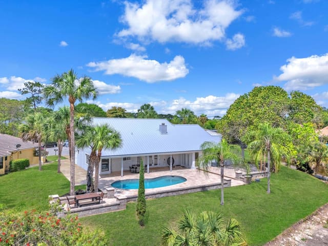 8715 NW 17th Manor, sold in Feathertree, Coral Springs, FL