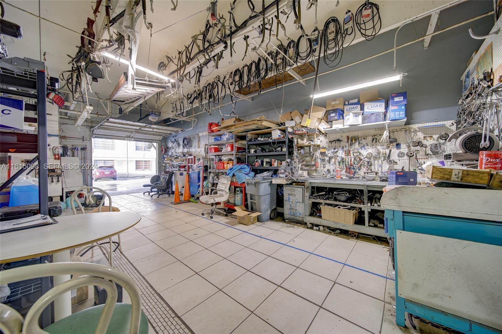 Established Automotive AC Established Automotive Ac Repair Business In Miami — photo 4
