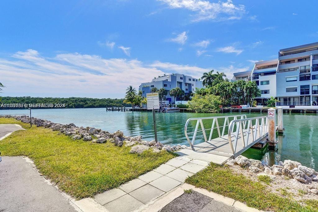 400 Kings Point Drive 1219 — photo 2