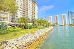 400 Kings Point Drive 1219 — photo 12
