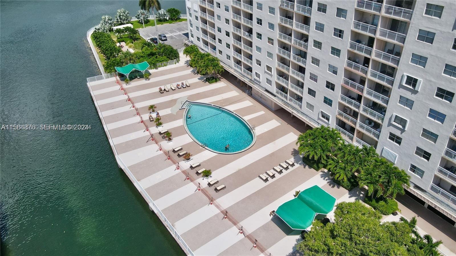 400 Kings Point Drive 1219 — photo 6