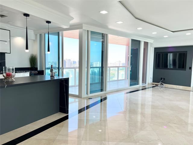 3370 Hidden Bay Drive 2415, Aventura, FL 33180